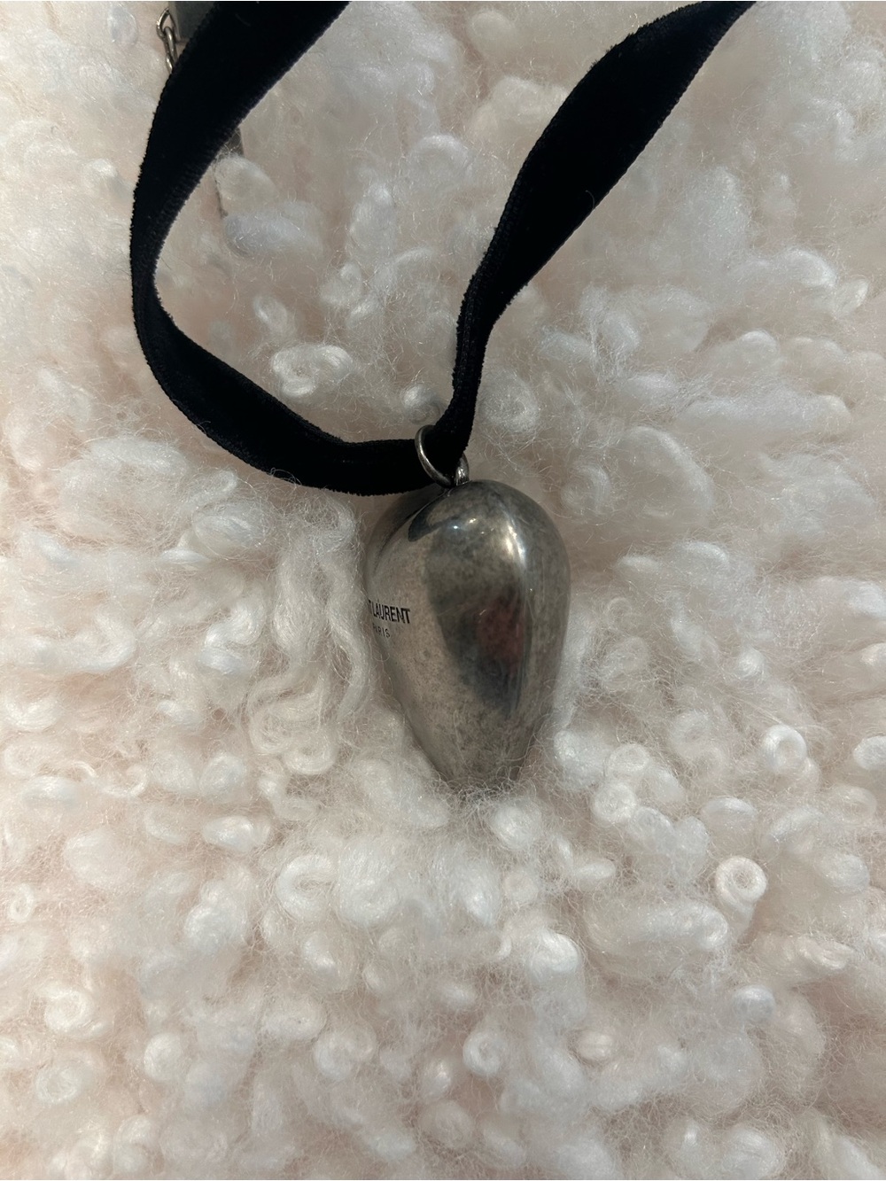 ⭐️Saint Laurent⭐️Silver oversized Heart Pendant Necklace/choker in Black - Picture 6 of 7